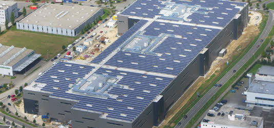 Zöld példa- Hugo Boss Logisztikai Központ Hugo Boss Logisztikai Központ