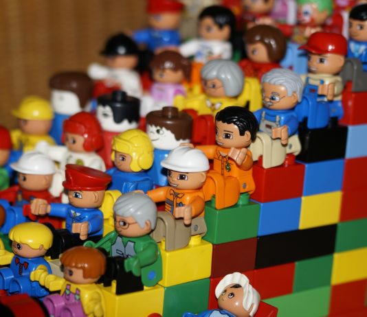 A 10 legjobb CSR hírnevű vállalat 2017-ben A LEGO a 10 legjobb CSR hírnevű vállalatok élén