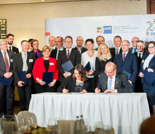 Közösen a család és a munka összeegyeztethetőségéért