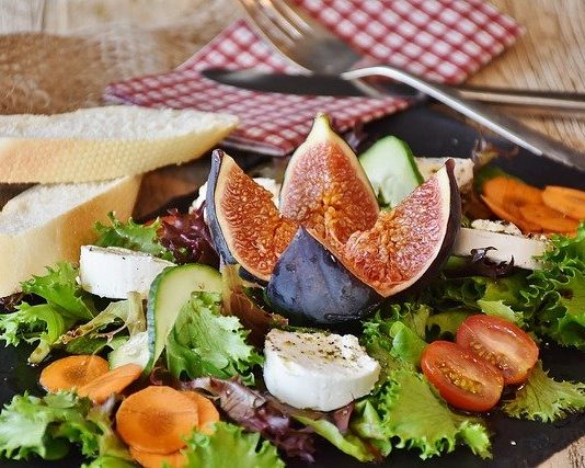 A kiskereskedelem növelheti versenyképességét fenntarthatósággal a koronavírus idején is élelmiszer kiskereskedelem-élelmiszerpazarlás