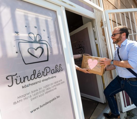 Másfél tonna adomány egyszülős családoknak Tündérpakk