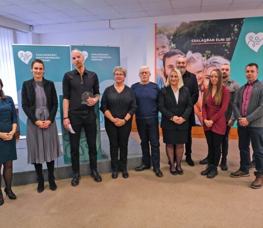 Ünnepélyes keretek között adták át az idei Önként jöttem Díjat ÖNKÉNT JÖTTEM díjátadó