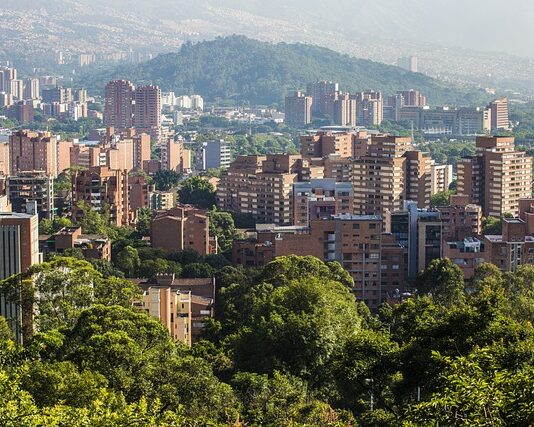 Az éghajlatváltozás, az aszály megzavarja Dél-Amerika vízgazdálkodását is Dél-Amerika- egyre kevesebb víz áll endelkezésre az éghajlatváltozás miatt