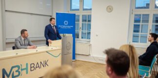 Az MBH Bank arculatát viselő új teremmel bővült a Pécsi Tudományegyetem Közgazdaságtudományi Kara MBH Bank -Pécsi Tudományegyetem